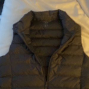 Uniqlo women’s Grey Vest